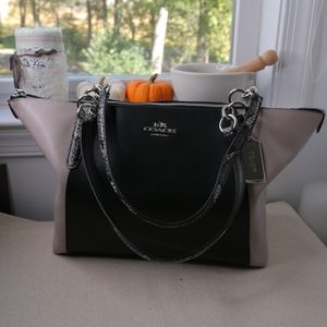 NWOT Coach Leather Tote Shoulder Bag, never used